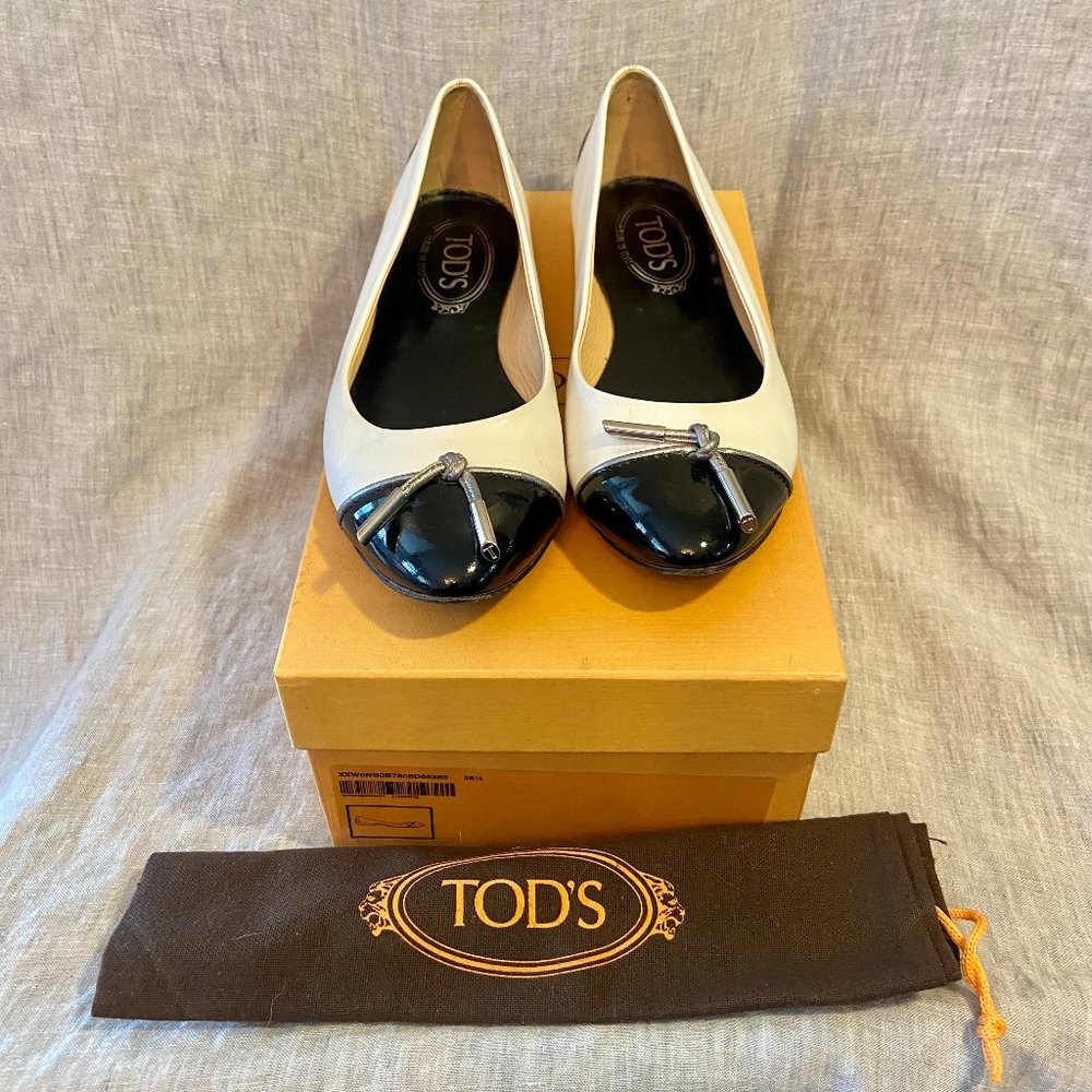 Tod's Black and White Leather Flat With Silver Details Size 36.5